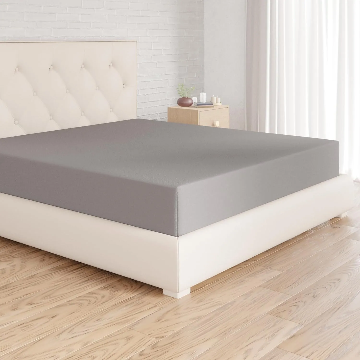 Amazon Basics Mikrofaser Spannbettlaken, 100% Polyester, Weich und Atmungsaktiv, 90cm x 190cm x 30cm, Dunkelgrau