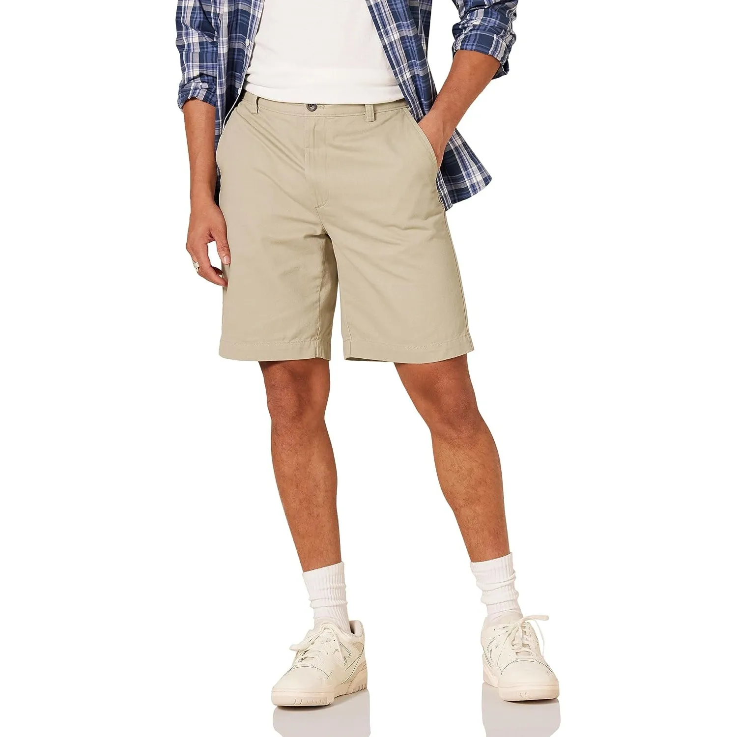 Amazon Essentials Herren Classic Fit 23cm Chino-Shorts mit Taschen