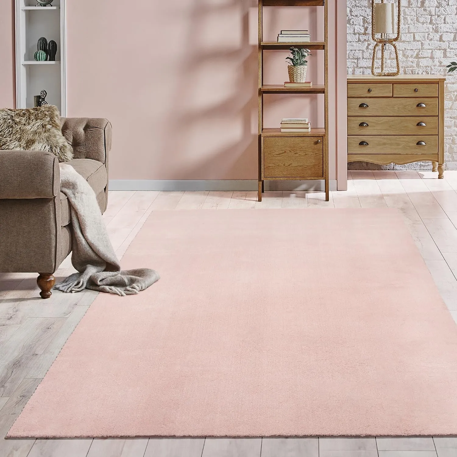 the carpet Relax kuscheliger Kurzflor Teppich, Anti-Rutsch Unterseite, Waschbar bis 30 Grad, Super Soft, Felloptik, Blu…