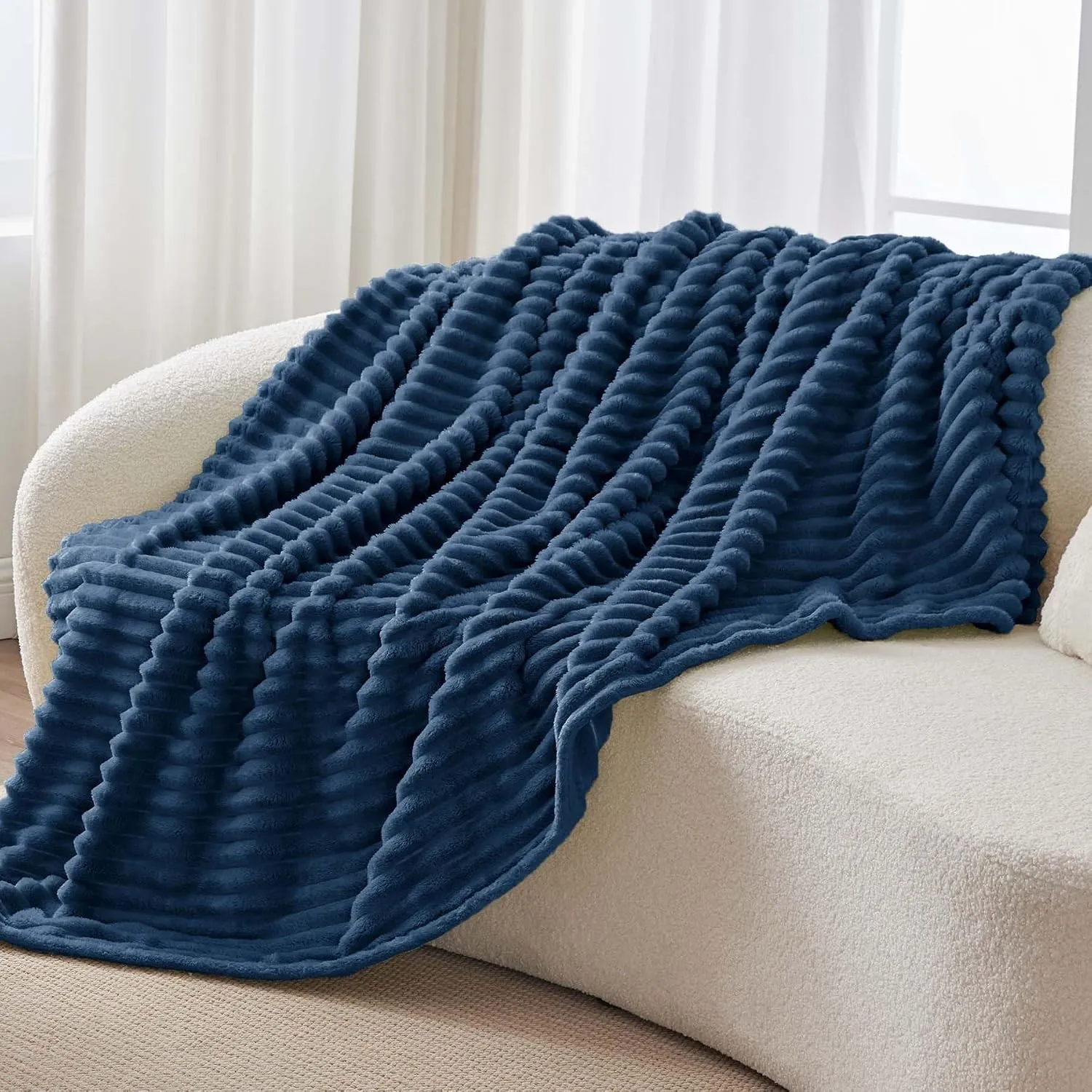 BEDELITE Kuscheldecke Flauschig Deko Decke für Couch, Dunkelblau, 150x200