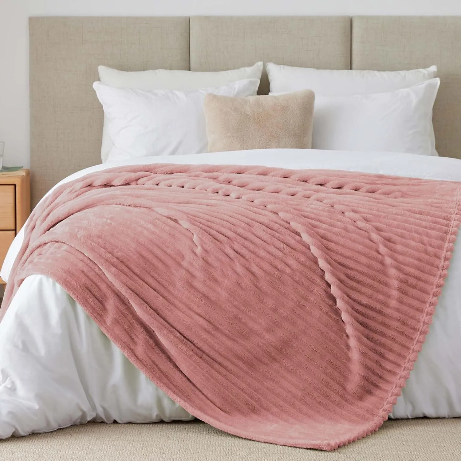 BEDELITE Kuscheldecke Flauschig Deko Decke für Bett, Rosa, 230x270 | Extra Große Fleecedecke, Cord Überwurf für Wohnzim…