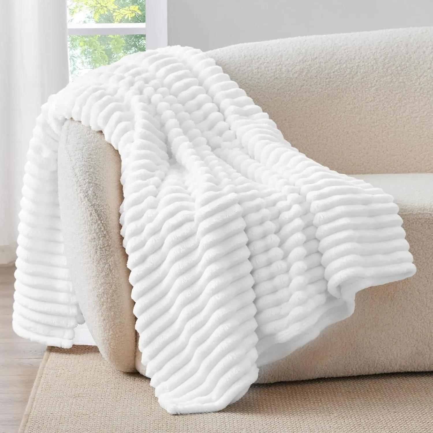 BEDELITE Kuscheldecke Flauschig Deko Decke für Couch, Weiß, 150x200 | Flanell Fleecedecke, Cord Überwurf für Wohnzimmer…